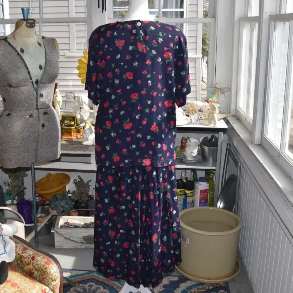 Vintage 90s LizSport Floral Rayon 2 Pc Skirt Set Navy Red Flowers Size M